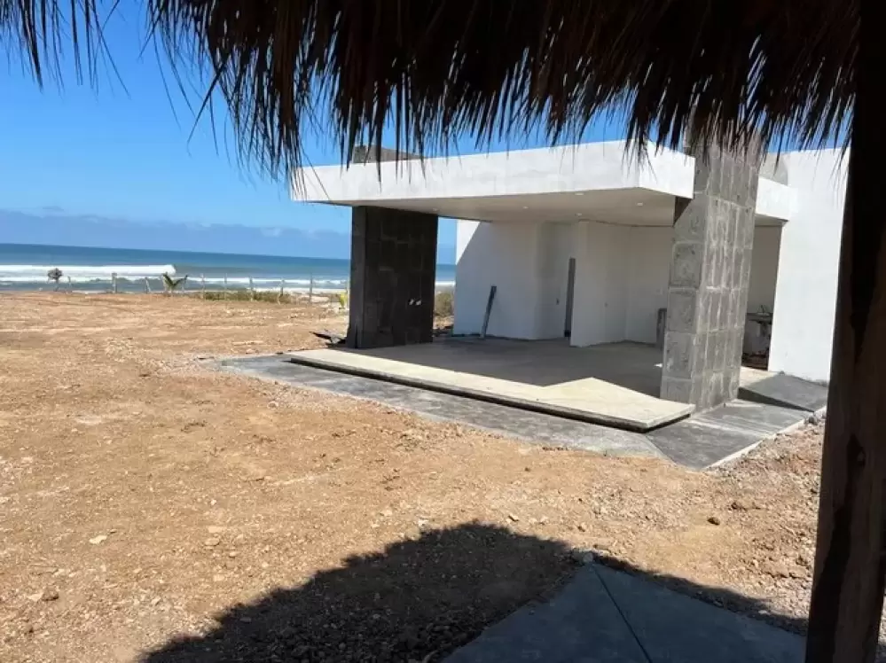 THE LAND IN THE TIP OF THE SANTA MIGUEL CELESTINO GAS, SINALOA