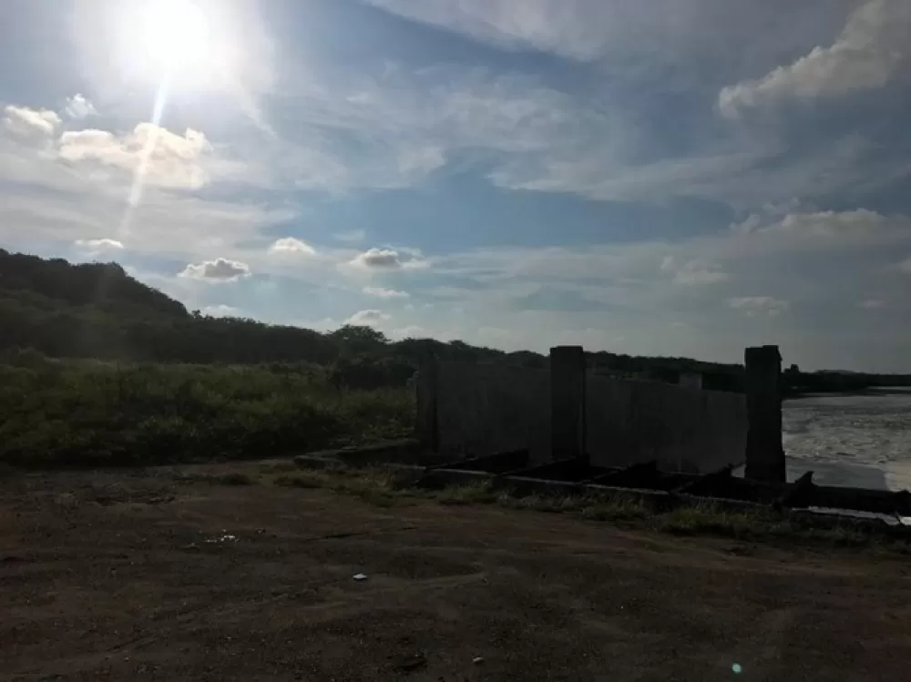 LAND IN THE MERMAID EXCELLENT OPPORTUNITY