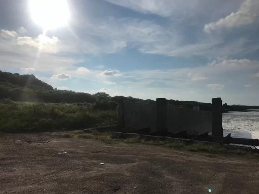 LAND IN THE MERMAID EXCELLENT OPPORTUNITY