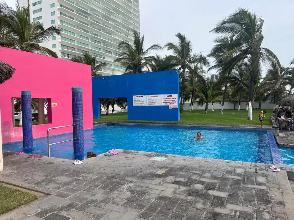 SE VENDE 2 LOTES EN CERRITOS RESORT