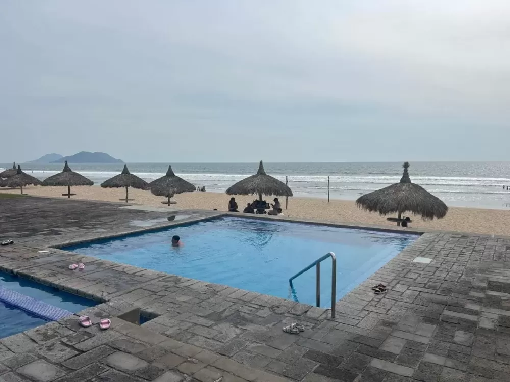 SE VENDE 2 LOTES EN CERRITOS RESORT