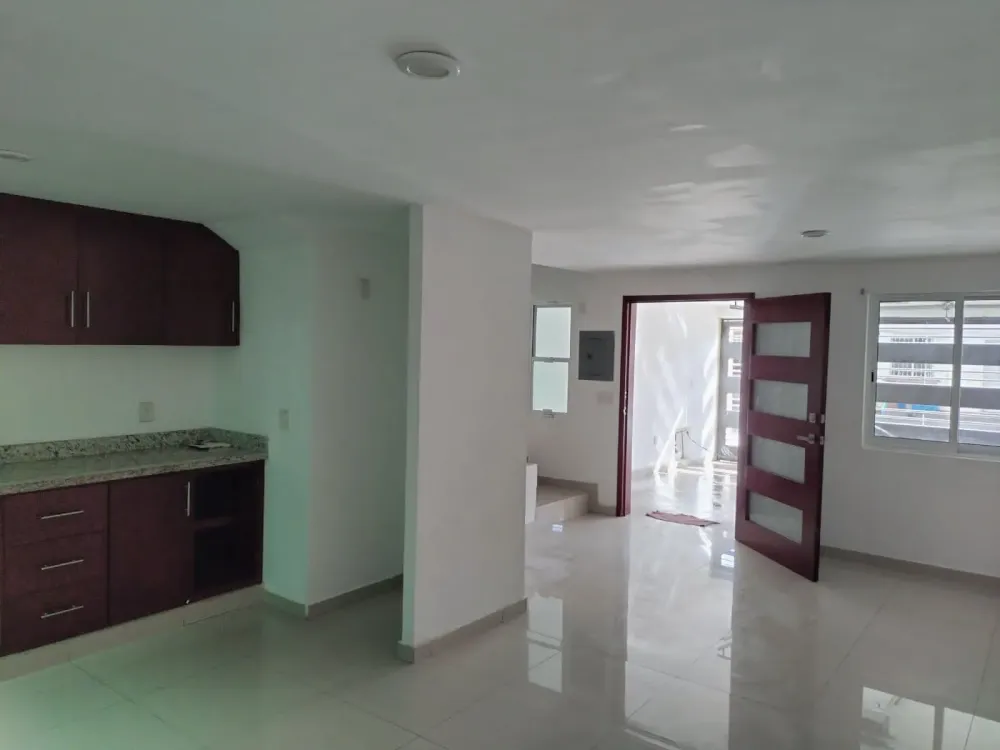 HOUSE IN RENT FRACTIONACIÓN SQUARE REFORM