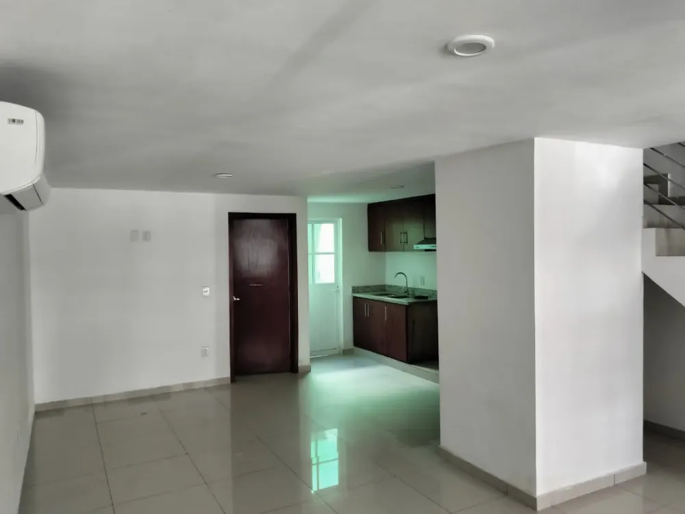 HOUSE IN RENT FRACTIONACIÓN SQUARE REFORM