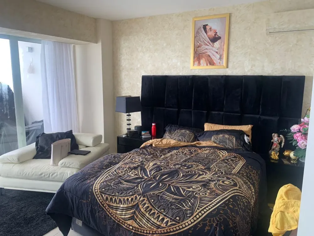 JUNIOR PENTHOUSE IN CRISTALBAY TOWER