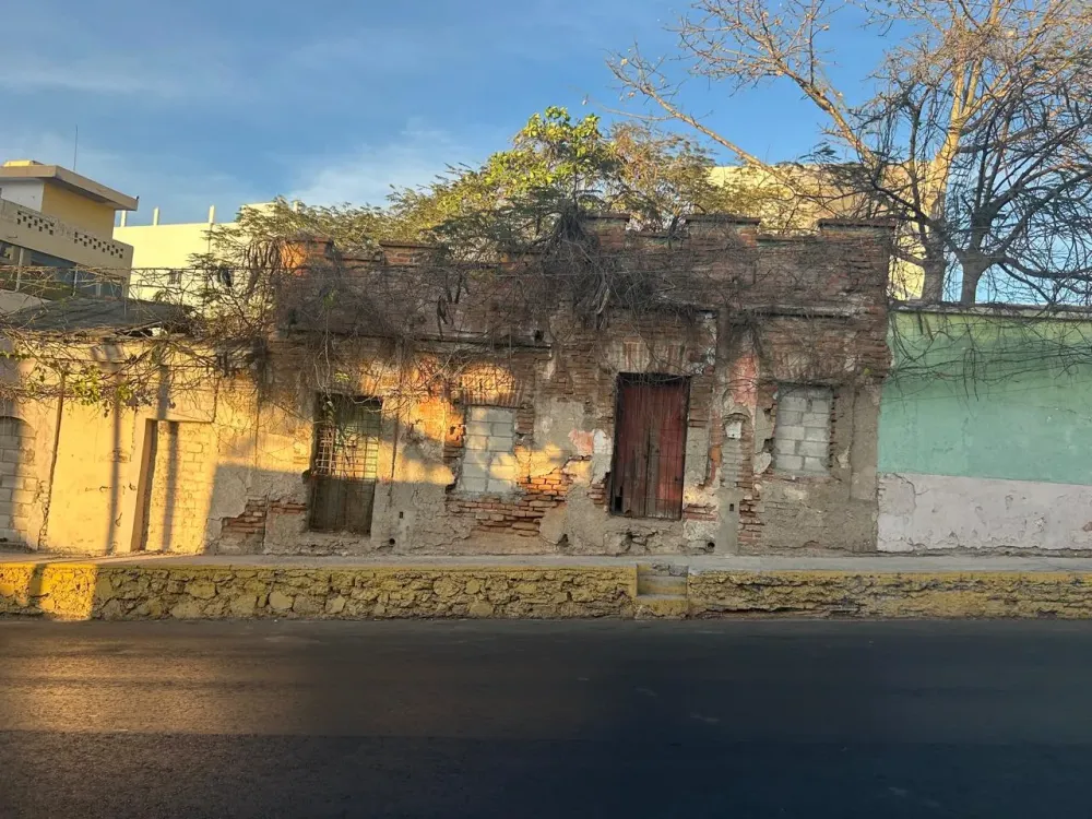 LAND DOWNTOWN – EXCELLENT INVESTMENT